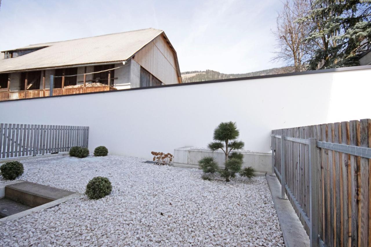 Aurturist Villabassa Bagian luar foto